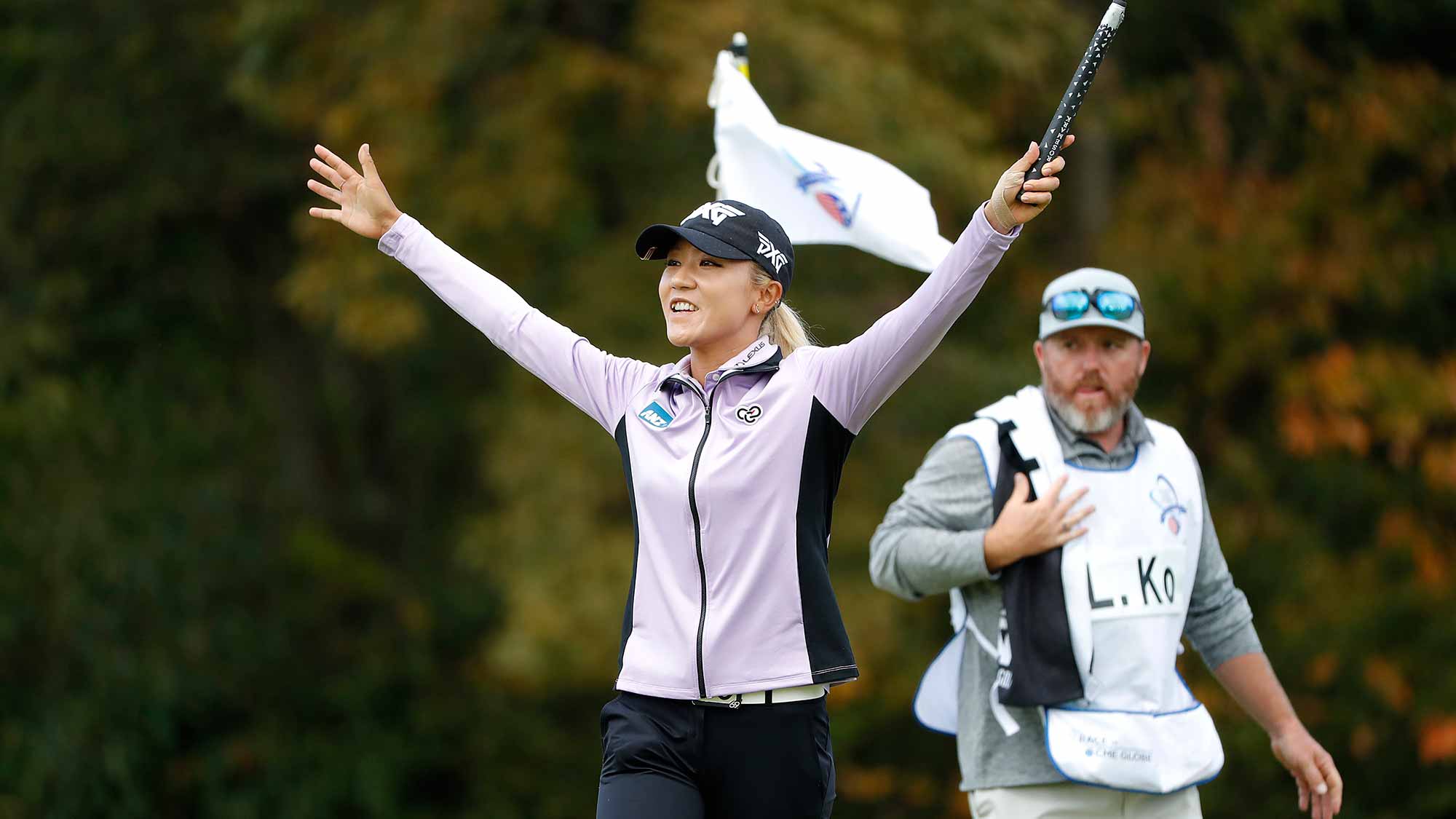 Lydia Ko of New Zealand celebrates on the 18th green after the first round of the TOTO Japan Classic at Seta Golf Course on November 02, 2018 in Otsu, Shiga, Japan